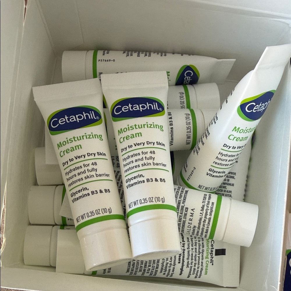 Cetaphil Moisturizing Cream Travel Size 12 count New Amazing (0.35 oz ea) - Picture 3 of 5